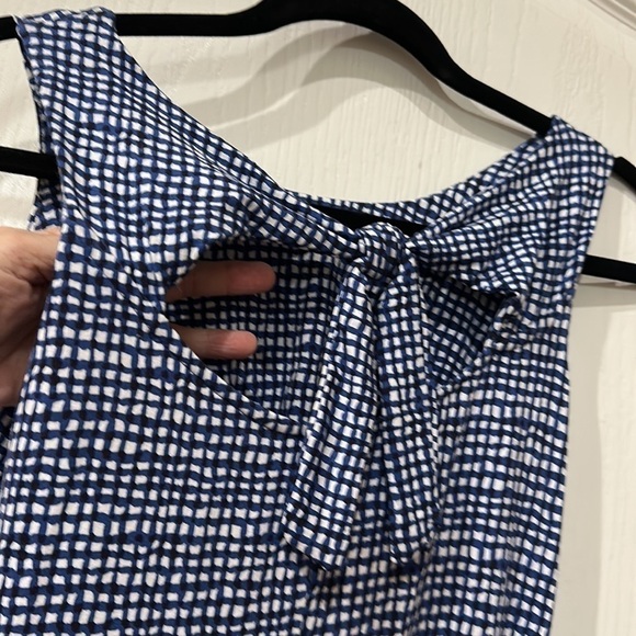 Mercer & Madison Sz S blue and white short sleeve tye back neck line NWOT - Picture 3 of 5